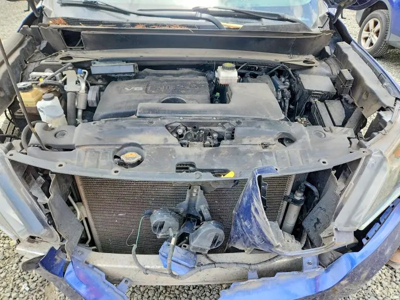 2018 NISSAN PATHFINDER SV  
