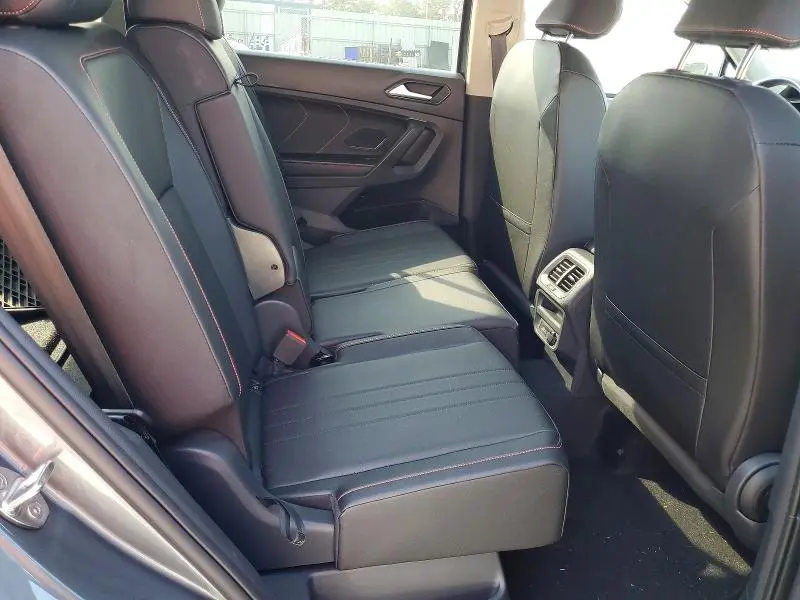 2024 VOLKSWAGEN TIGUAN WOLFSBURG  
