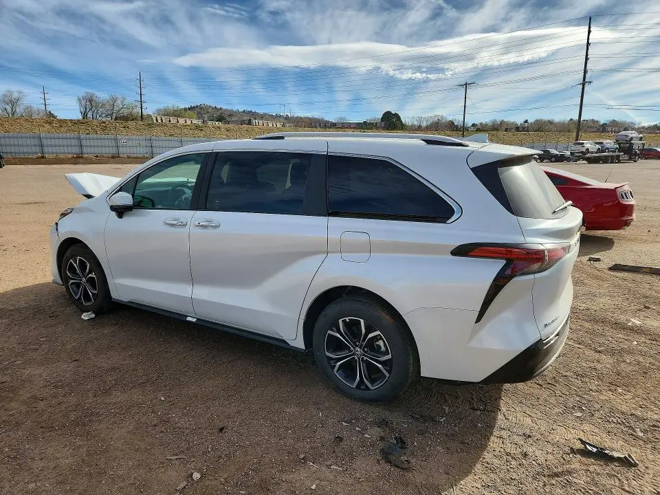 2025 TOYOTA SIENNA PLATINUM 7-PASSENGER  