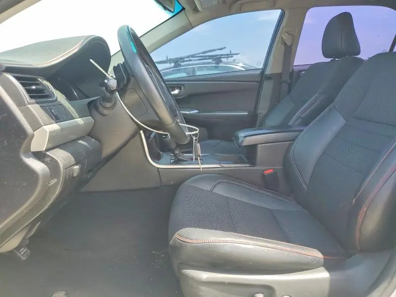 2017 TOYOTA CAMRY SE  