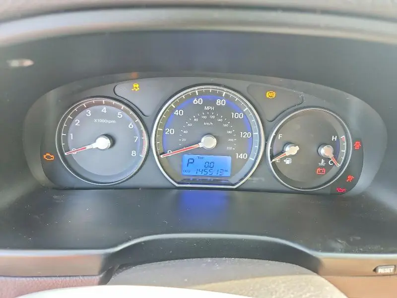 2011 HYUNDAI SANTA FE GLS  