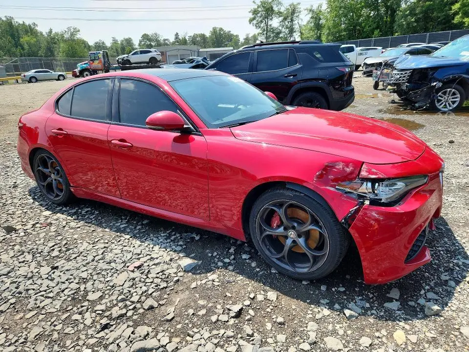 2018 ALFA ROMEO GIULIA TI Q4  