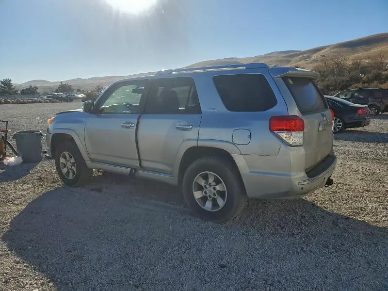 2011 TOYOTA 4RUNNER SR5  