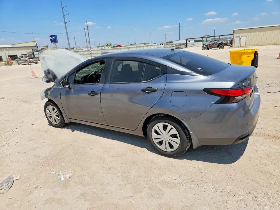 2020 NISSAN VERSA S  