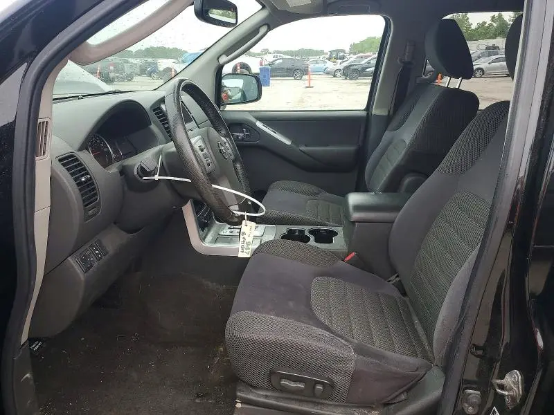 2010 NISSAN PATHFINDER S  