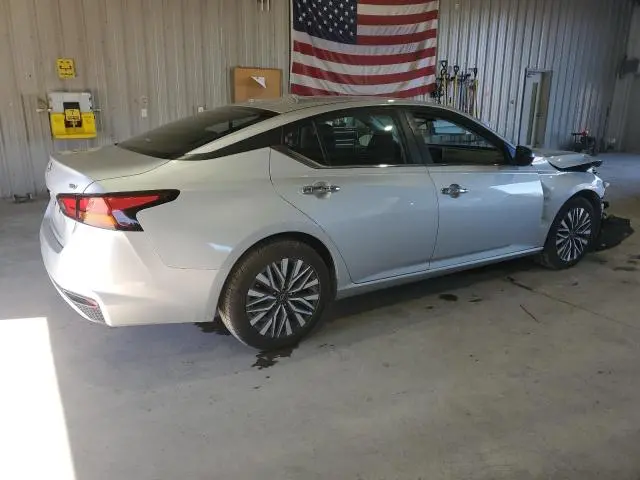 2024 NISSAN ALTIMA SV  