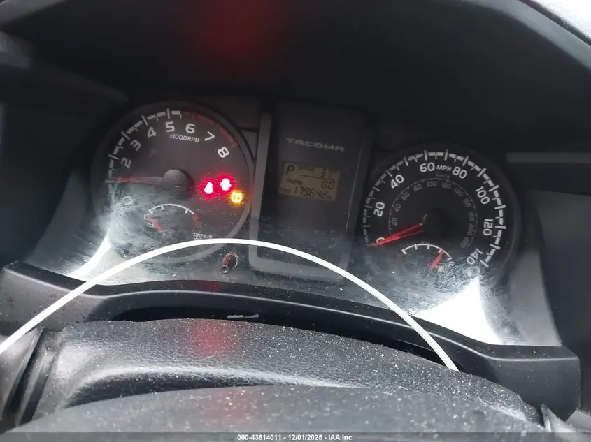 2017 TOYOTA TACOMA SR