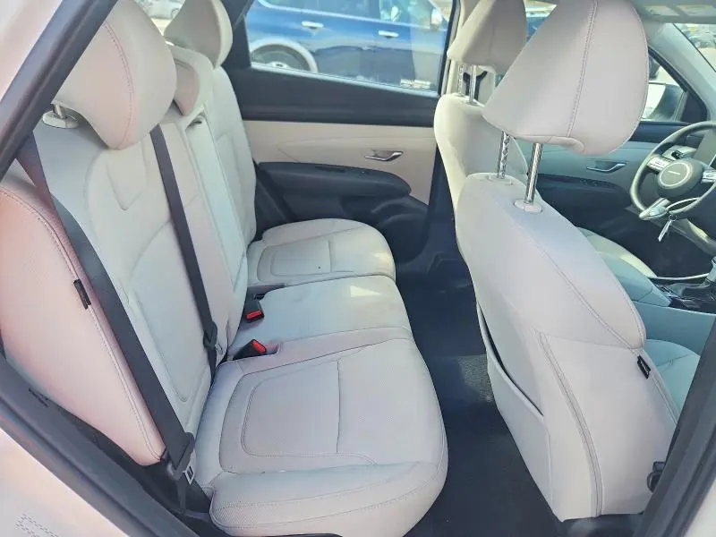 2025 HYUNDAI TUCSON SE  