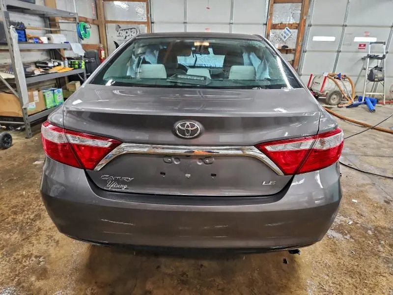 2016 TOYOTA CAMRY LE  