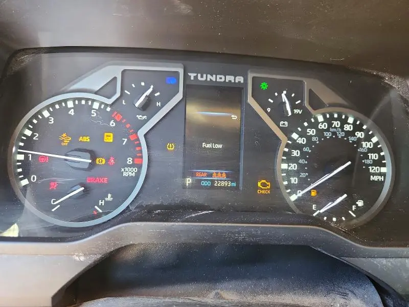 2024 TOYOTA TUNDRA SR  