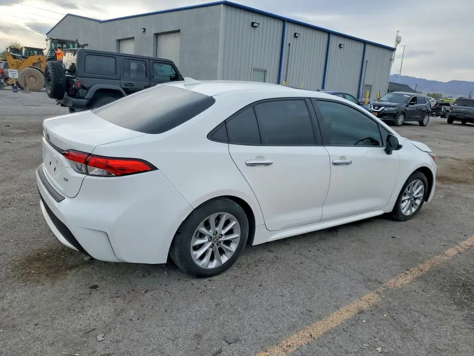 2022 TOYOTA COROLLA LE  