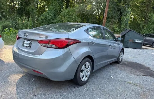2016 HYUNDAI ELANTRA SE  