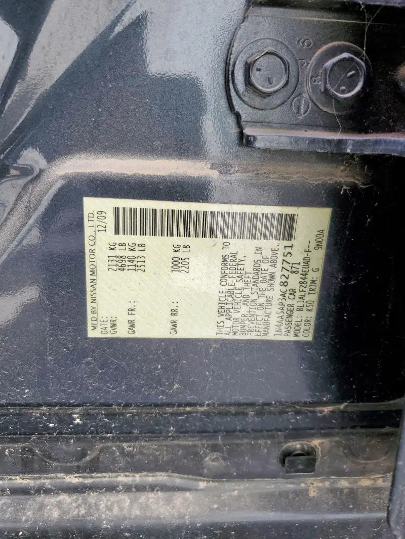 2010 NISSAN MAXIMA S  