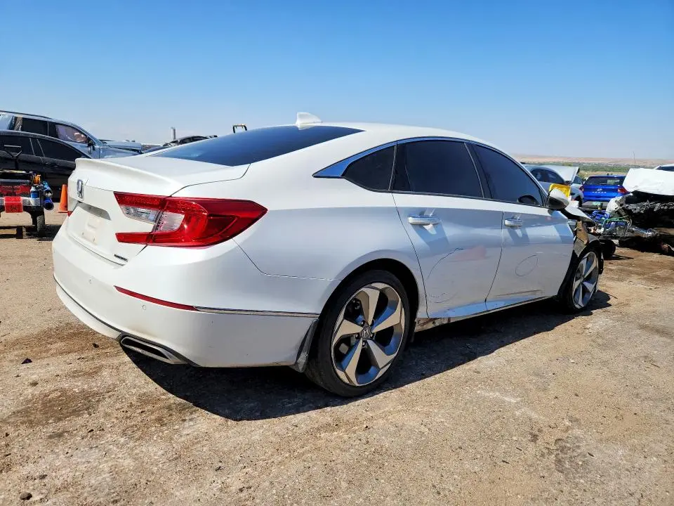 2018 HONDA ACCORD TOURING  