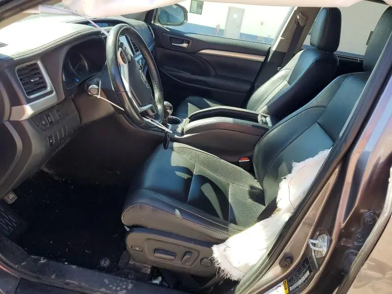 2019 TOYOTA HIGHLANDER XLE  