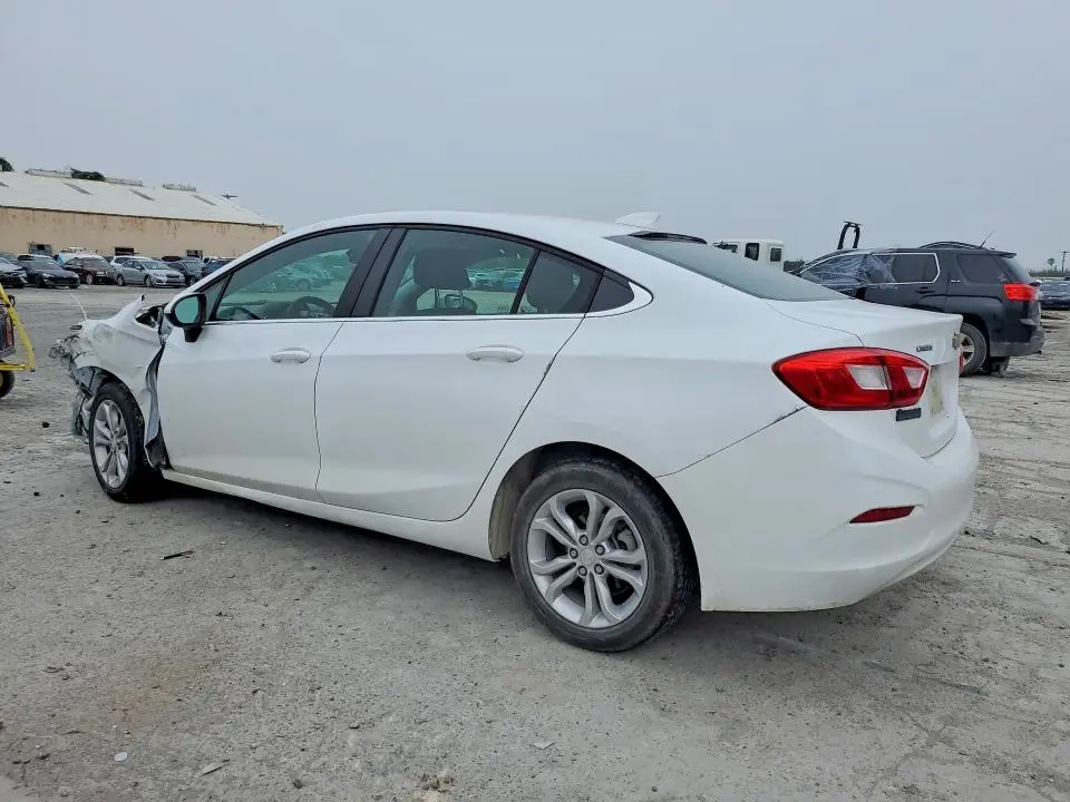 2019 CHEVROLET CRUZE LT  