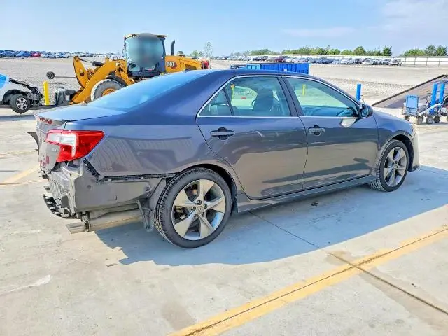 2012 TOYOTA CAMRY SE V6  