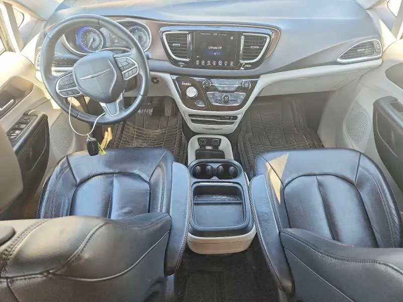 2017 CHRYSLER PACIFICA TOURING L  