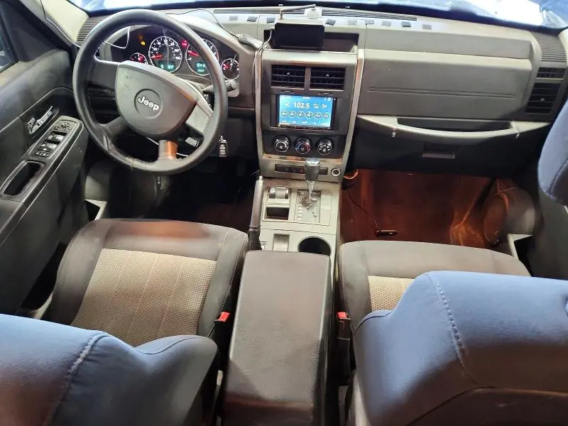 2010 JEEP LIBERTY SPORT  