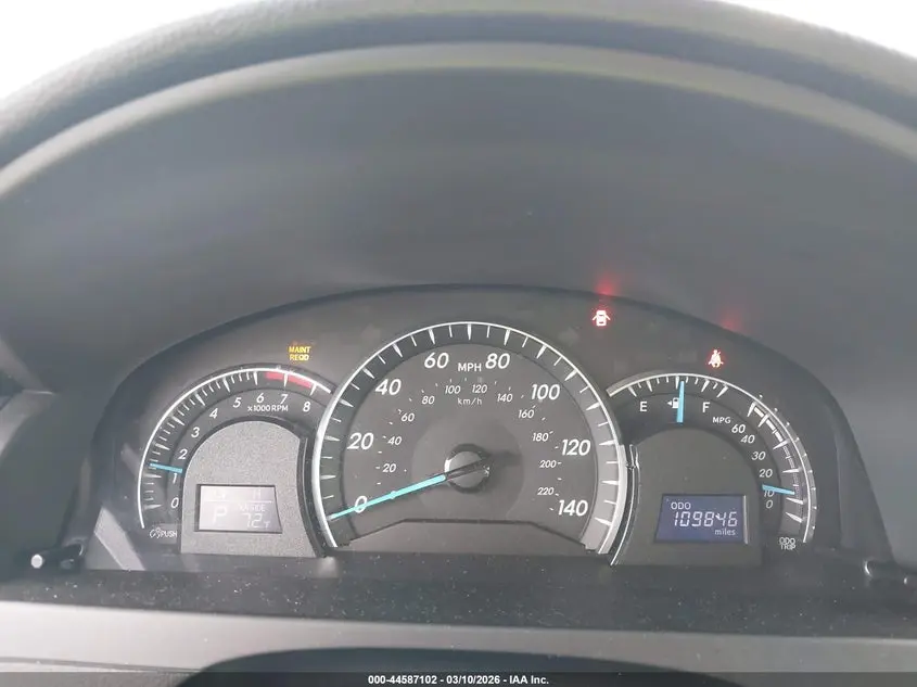 2013 TOYOTA CAMRY XLE V6