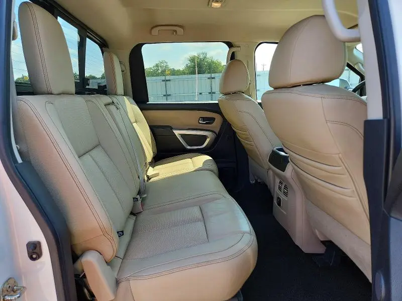 2018 NISSAN TITAN SL  