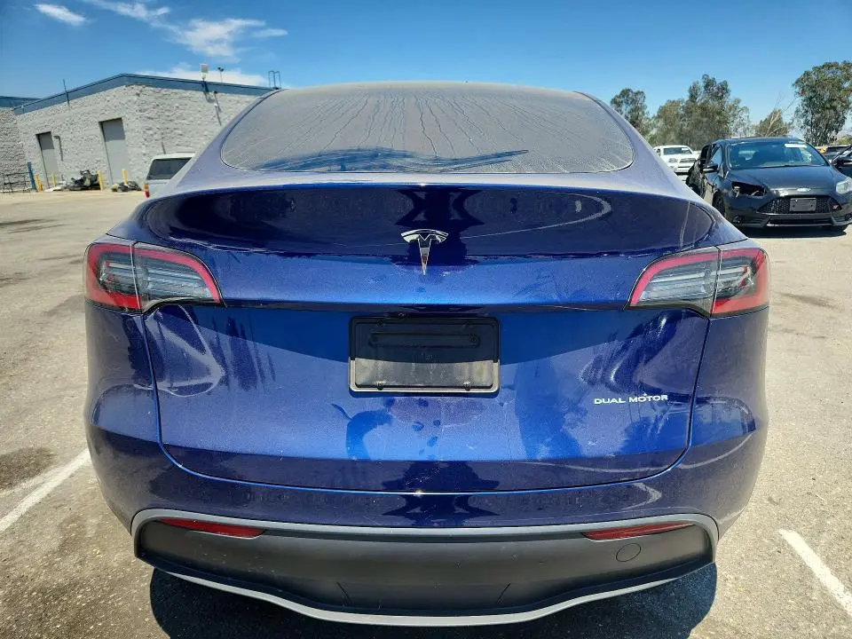 2024 TESLA MODEL Y   