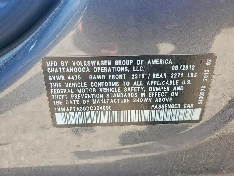 2013 VOLKSWAGEN PASSAT S  