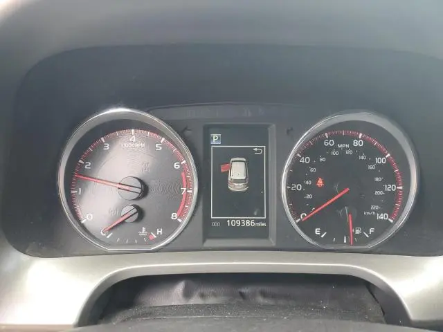 2017 TOYOTA RAV4 SE