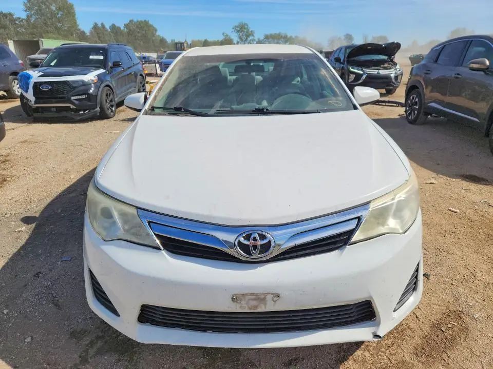 2014 TOYOTA CAMRY LE  