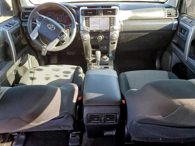 2023 TOYOTA 4RUNNER SE  