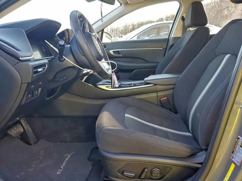 2022 HYUNDAI SONATA SEL  