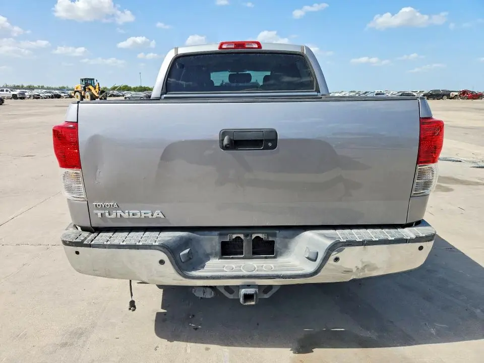 2011 TOYOTA TUNDRA CREWMAX LIMITED  