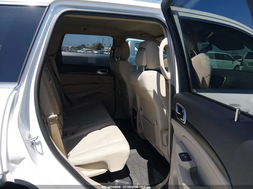 2019 JEEP GRAND CHEROKEE LAREDO E 4X4