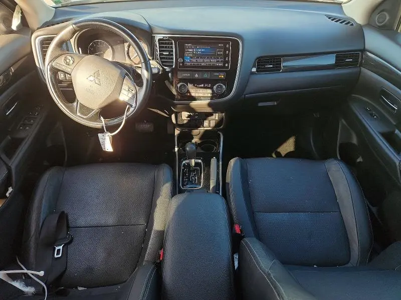 2018 MITSUBISHI OUTLANDER SE  