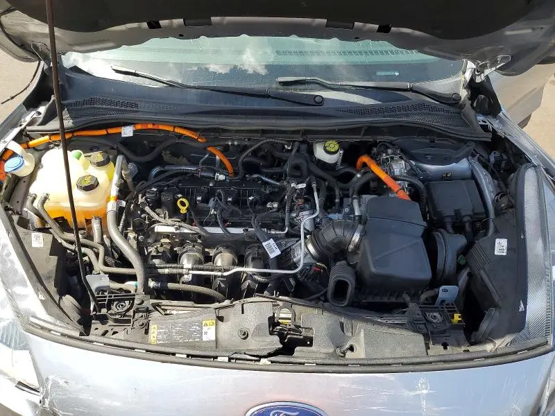 2021 FORD ESCAPE SE  