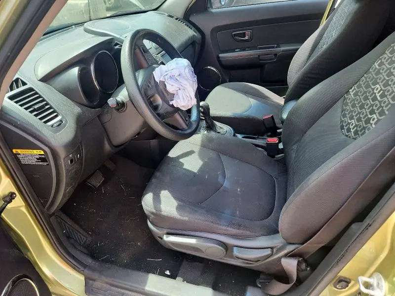 2011 KIA SOUL +  