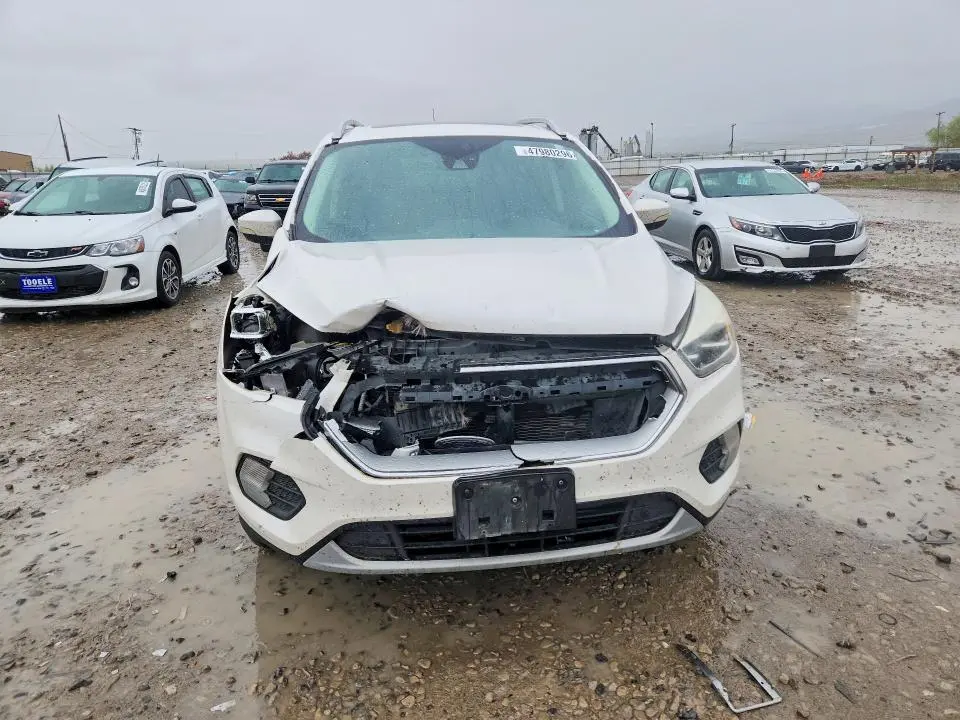 2017 FORD ESCAPE TITANIUM  