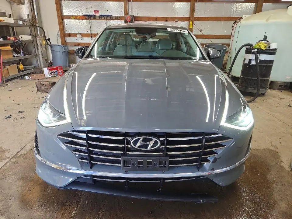 2021 HYUNDAI SONATA SE  