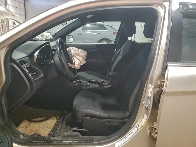 2014 CHRYSLER 200 LX  