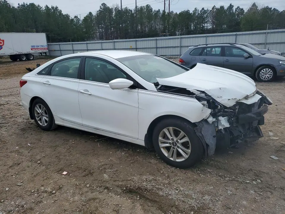 2012 HYUNDAI SONATA GLS  