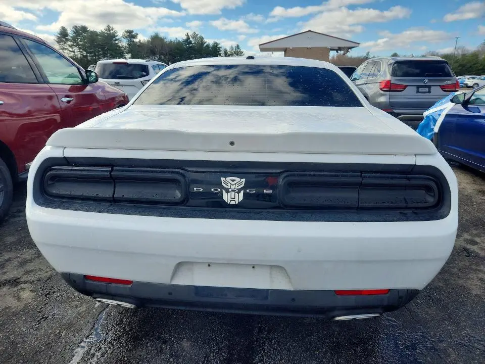 2015 DODGE CHALLENGER SXT  