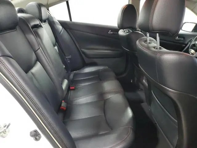 2011 NISSAN MAXIMA S  