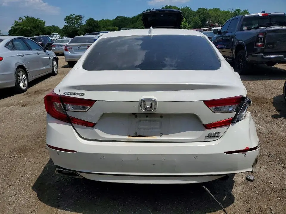 2020 HONDA ACCORD TOURING  