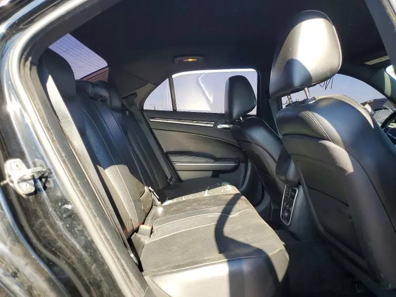 2013 CHRYSLER 300C   