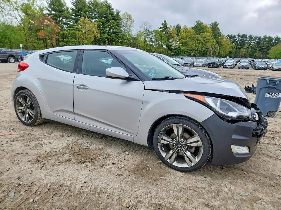 2017 HYUNDAI VELOSTER VALUE EDITION  