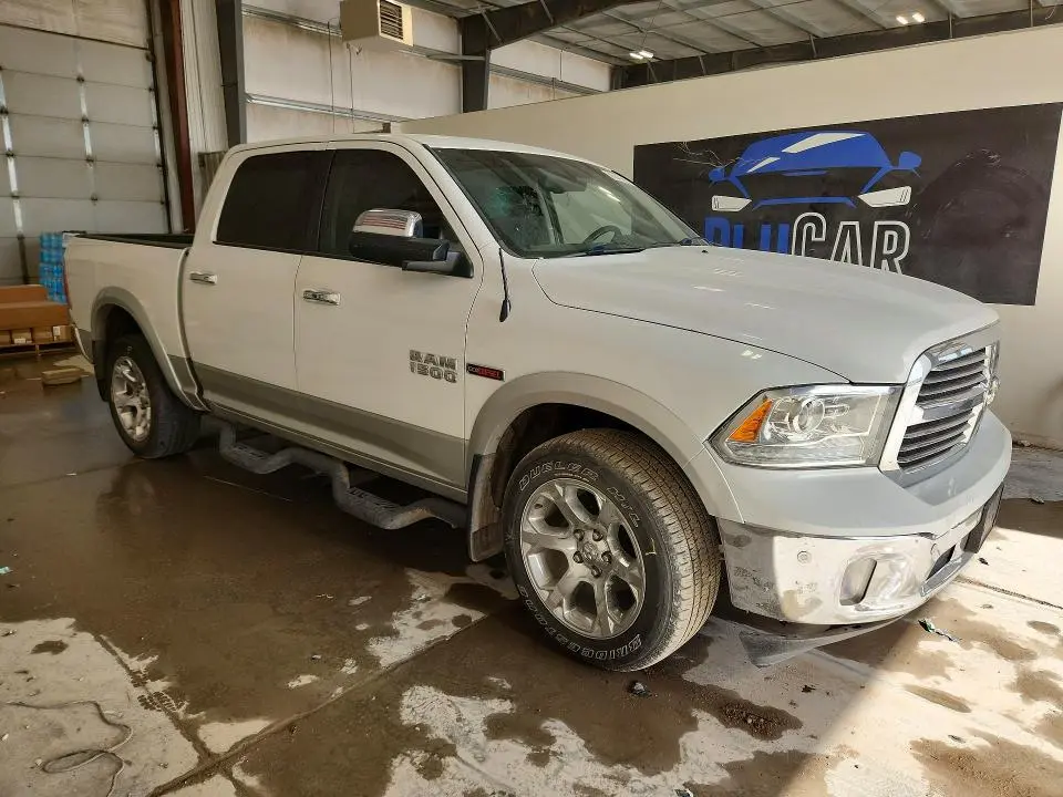 2015 RAM 1500 LARAMIE  