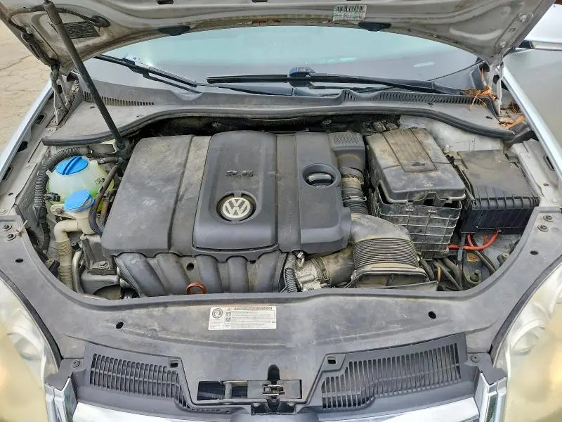 2010 VOLKSWAGEN JETTA SE  