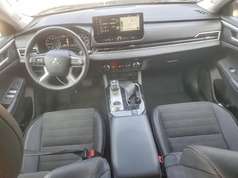 2025 MITSUBISHI OUTLANDER SE  