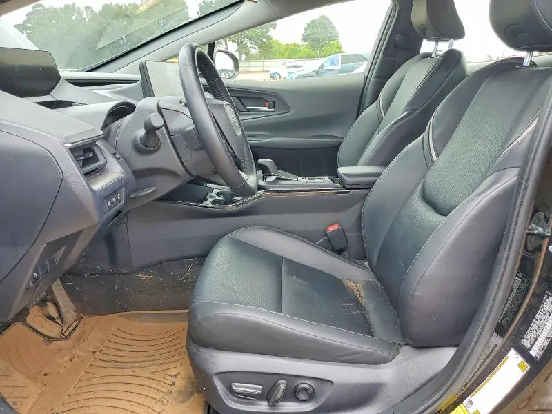 2024 TOYOTA PRIUS XLE  
