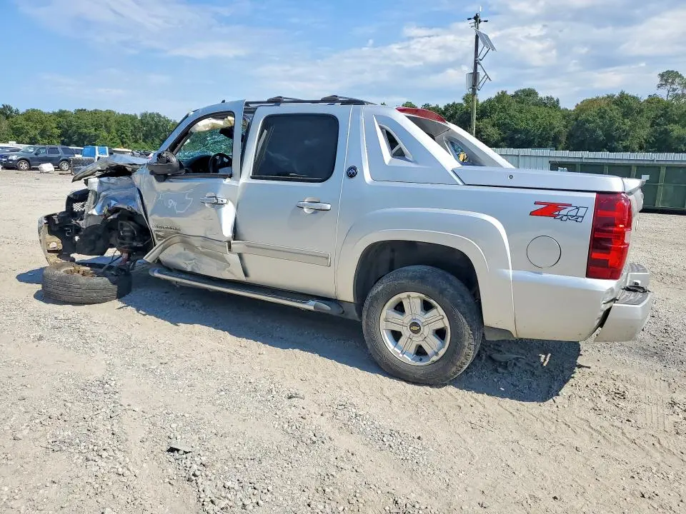 2013 CHEVROLET AVALANCHE LT  